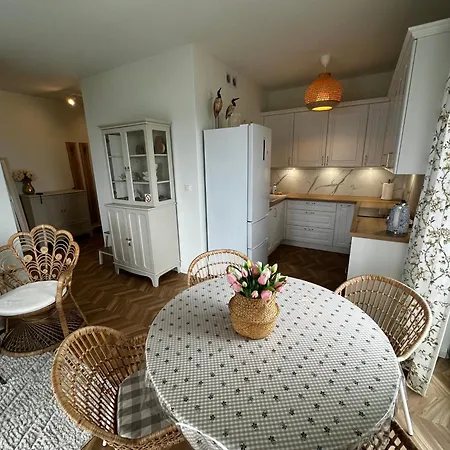 Aleja Poetow Apartment *